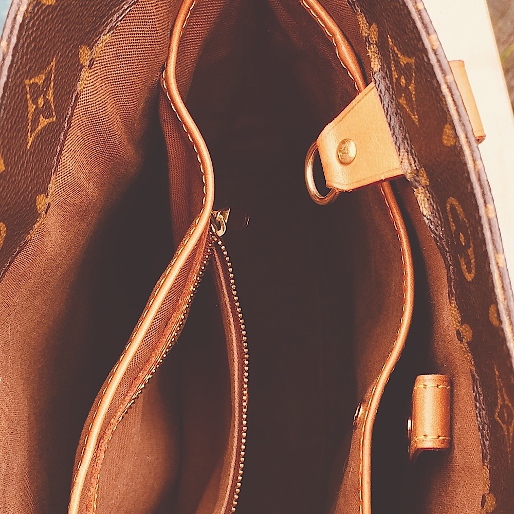 ‘****SOLD***** 95 SPECIAL ADDITION 26 YR OLD LOUIS VUITTON BAG - Picture 4 of 14